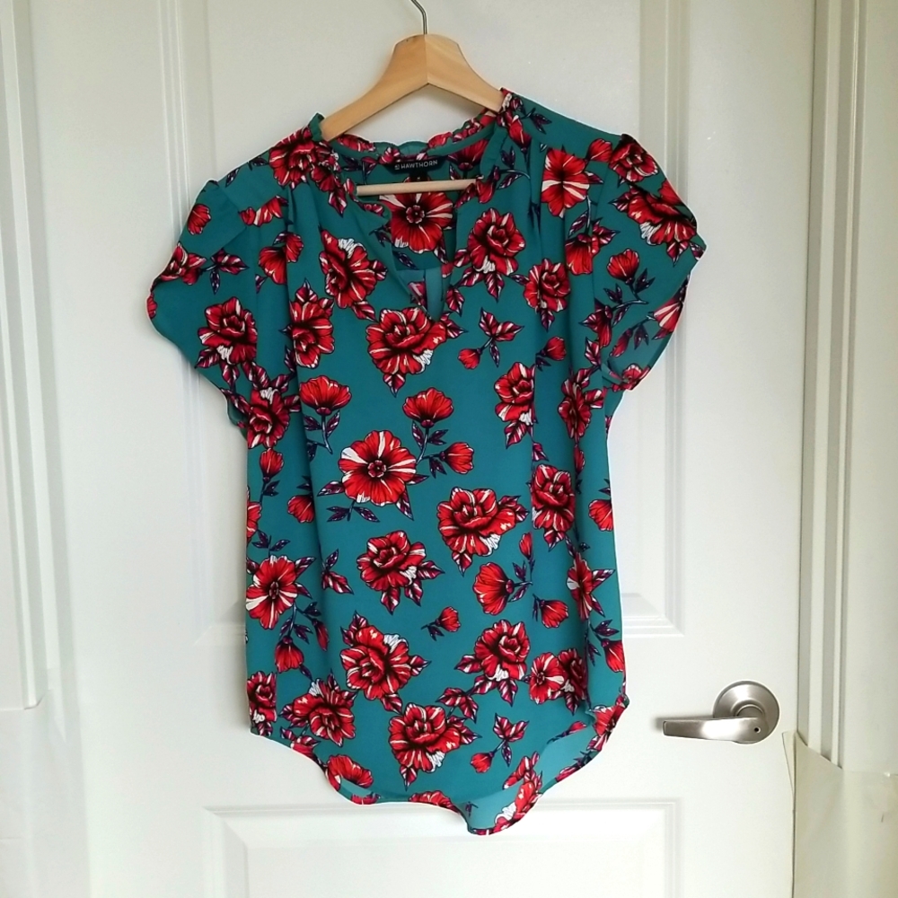 Floral design top